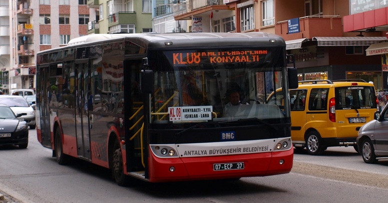 транспорт в Анталии автобус 08 кониалты лара